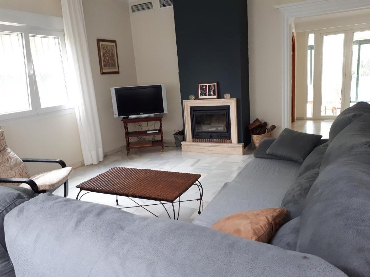 Casa Villa Ladi Umbrete Kültér fotó
